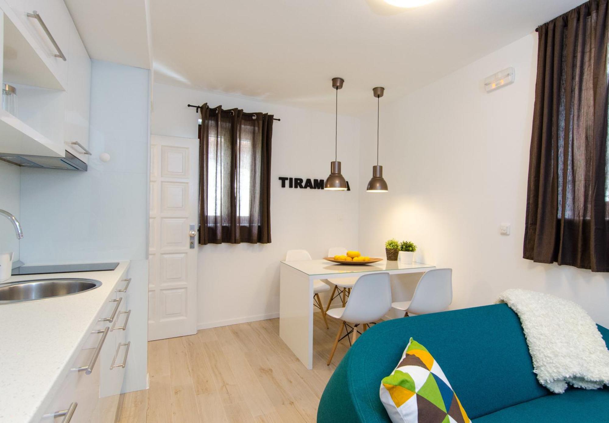 Apartments & Rooms Tiramola - Old Town トロギール 部屋 写真