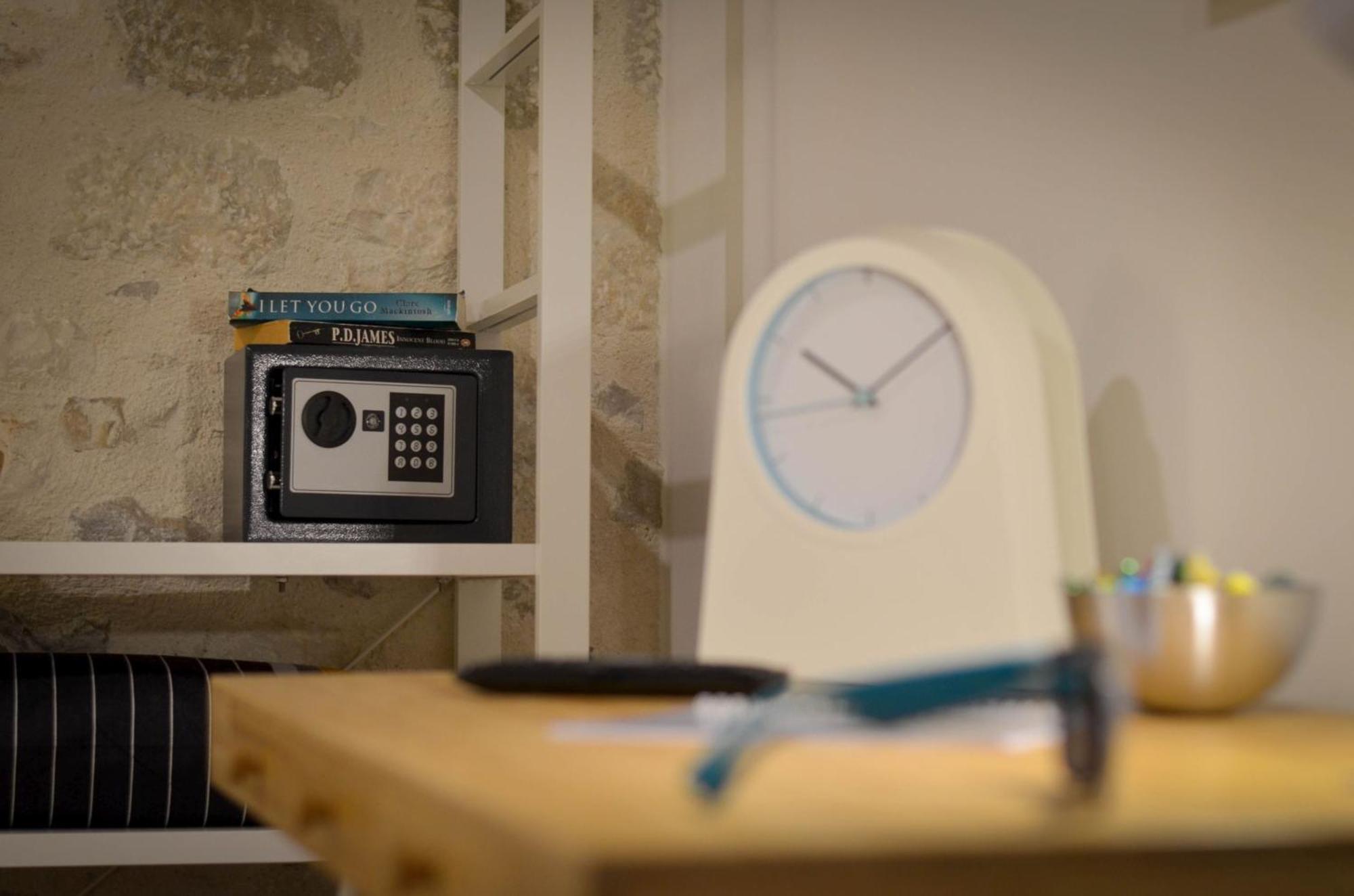 Apartments & Rooms Tiramola - Old Town トロギール 部屋 写真